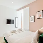 Charme Parisien 6 Personnes, 2 chambres, 19ème